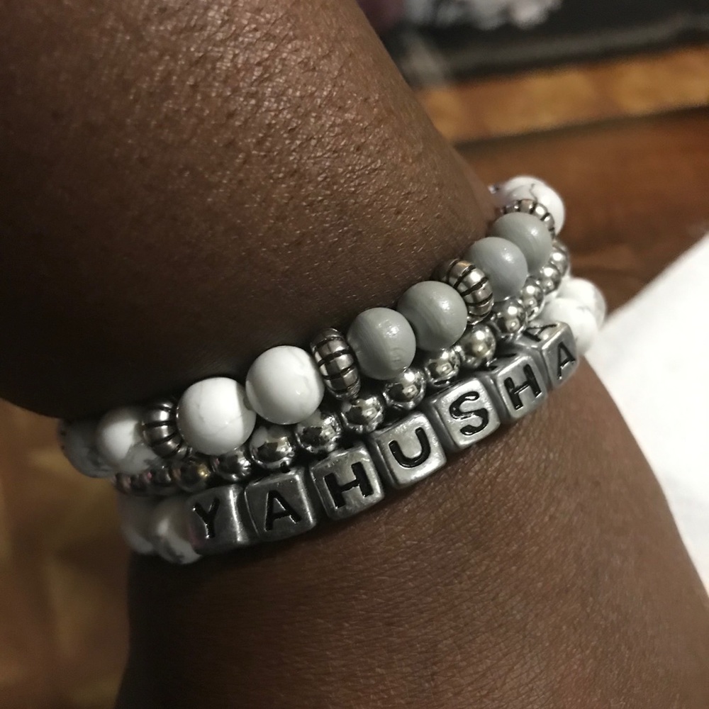Beaded bracelet